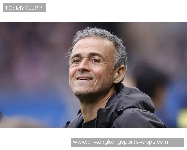 恩里克执教巴黎迎来百场胜利俱乐部官方海报热烈祝贺 恩里克执教巴黎迎来百场胜利俱乐部官方海报热烈祝贺