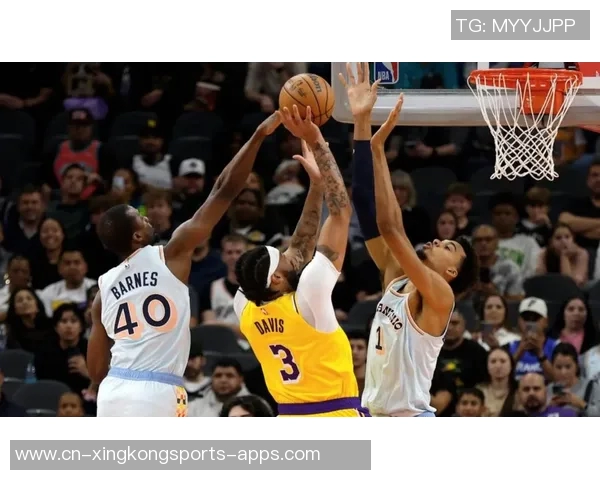 健康浓眉表现惊艳场均盖帽领跑全联盟篮板数据稳居前列